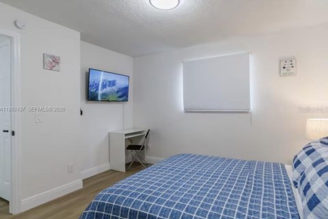 Casa en venta en Orlando, Florida, 4 dormitorios, 192.68 m2 № 2183843 - foto 26