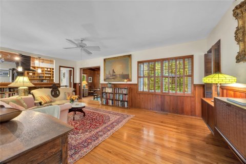 House in Miami, Florida 3 bedrooms, 147.9 sq.m. № 1946302 - photo 4