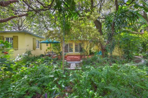 House in Miami, Florida 3 bedrooms, 147.9 sq.m. № 1946302 - photo 29