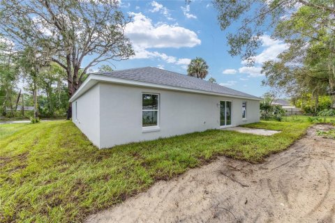 Villa ou maison à vendre à Ocklawaha, Floride: 4 chambres, 159.33 m2 № 2238038 - photo 5