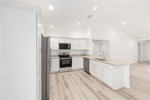 Villa ou maison à vendre à Ocklawaha, Floride: 4 chambres, 159.33 m2 № 2238038 - photo 21
