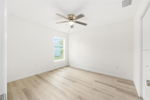 Villa ou maison à vendre à Ocklawaha, Floride: 4 chambres, 159.33 m2 № 2238038 - photo 28
