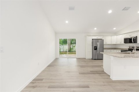 Villa ou maison à vendre à Ocklawaha, Floride: 4 chambres, 159.33 m2 № 2238038 - photo 17