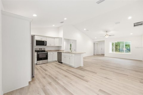 Villa ou maison à vendre à Ocklawaha, Floride: 4 chambres, 159.33 m2 № 2238038 - photo 20