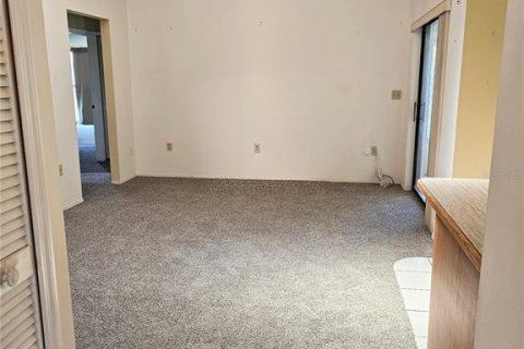 Villa ou maison à vendre à Kissimmee, Floride: 4 chambres, 169.83 m2 № 2132381 - photo 8