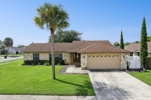 House in Orlando, Florida 3 bedrooms, 141.95 sq.m. № 2349667