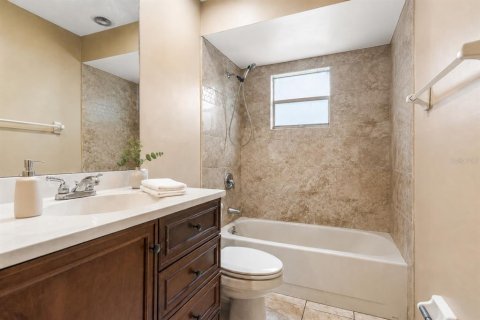 Villa ou maison à vendre à Orlando, Floride: 3 chambres, 141.95 m2 № 2349667 - photo 15