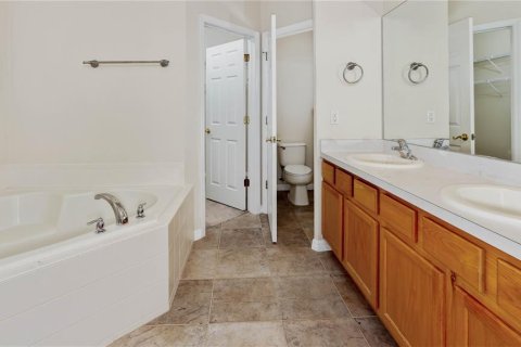 House in Windermere, Florida 3 bedrooms, 180.88 sq.m. № 1869770 - photo 23