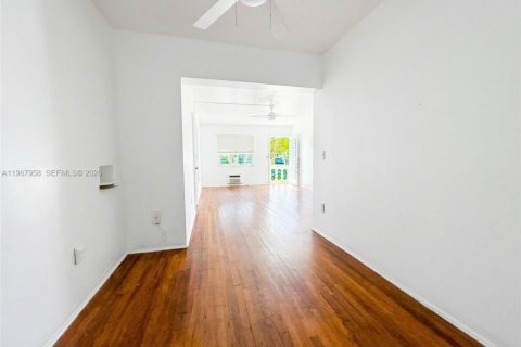Снять в аренду квартиру в Майами-Бич, Флорида 1 спальня, 72.46м2, № 2029202 - фото 12