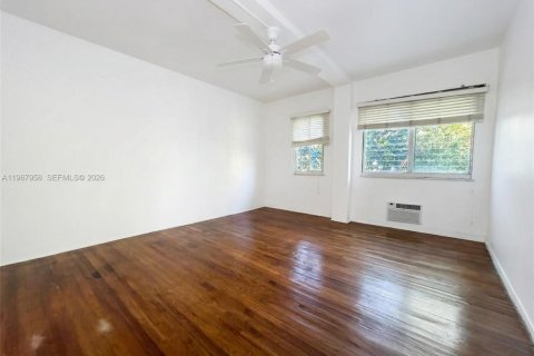 Снять в аренду квартиру в Майами-Бич, Флорида 1 спальня, 72.46м2, № 2029202 - фото 21