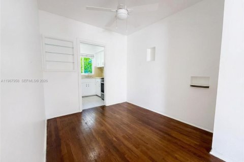 Снять в аренду квартиру в Майами-Бич, Флорида 1 спальня, 72.46м2, № 2029202 - фото 8