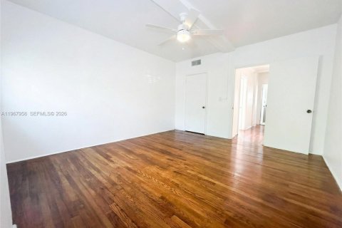 Снять в аренду квартиру в Майами-Бич, Флорида 1 спальня, 72.46м2, № 2029202 - фото 18