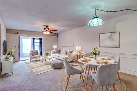 Condo in Winter Haven, Florida, 3 bedrooms № 2217764 - photo 13