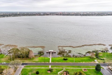 Condo in Winter Haven, Florida, 3 bedrooms № 2217764 - photo 6