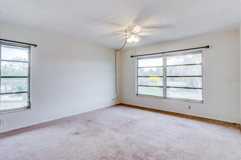 Condo in Winter Haven, Florida, 3 bedrooms № 2217764 - photo 28