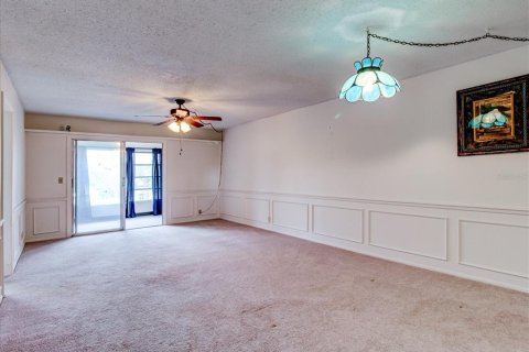 Condo in Winter Haven, Florida, 3 bedrooms № 2217764 - photo 21