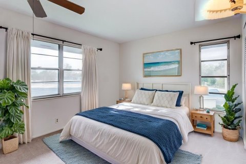 Condo in Winter Haven, Florida, 3 bedrooms № 2217764 - photo 17