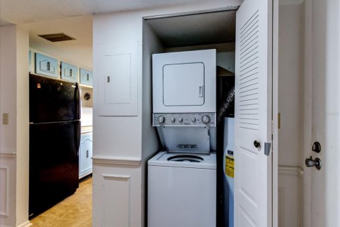 Condo in Winter Haven, Florida, 3 bedrooms № 2217764 - photo 20