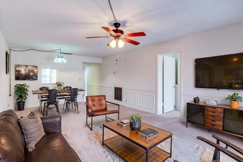 Condo in Winter Haven, Florida, 3 bedrooms № 2217764 - photo 14