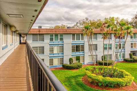 Condo in Winter Haven, Florida, 3 bedrooms № 2217764 - photo 10