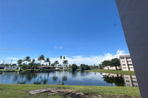 Condominio en venta en Sunrise, Florida, 3 dormitorios, 147.71 m2 № 1409377 - foto 18