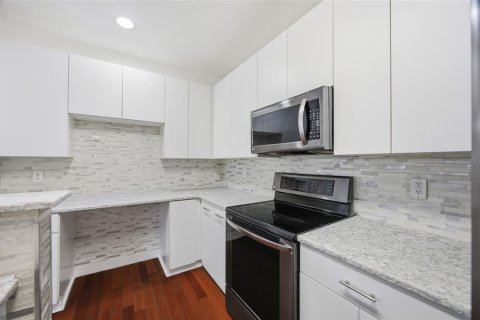 Condominio en venta en Tampa, Florida, 2 dormitorios, 92.53 m2 № 2100561 - foto 12