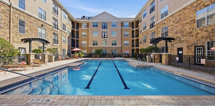 Condominio en Tampa, Florida, 2 dormitorios № 2100561