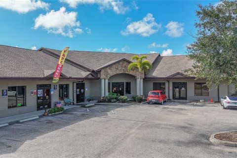 Immobilier commercial à vendre à Punta Gorda, Floride: 251.11 m2 № 2436730 - photo 2