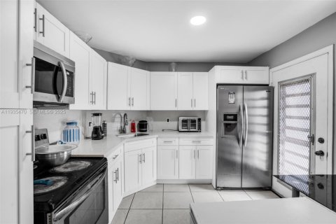 Copropriété à vendre à Lauderhill, Floride: 2 chambres, 111.48 m2 № 2089300 - photo 9