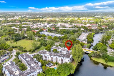 Copropriété à vendre à Lauderhill, Floride: 2 chambres, 111.48 m2 № 2089300 - photo 25