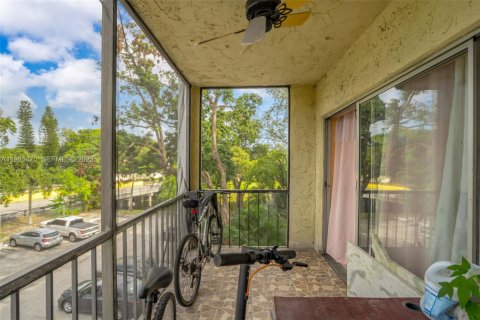 Copropriété à vendre à Lauderhill, Floride: 2 chambres, 111.48 m2 № 2089300 - photo 20