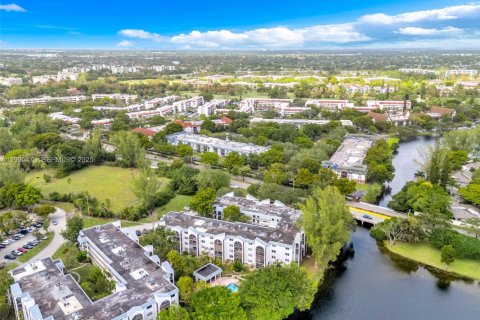 Copropriété à vendre à Lauderhill, Floride: 2 chambres, 111.48 m2 № 2089300 - photo 26