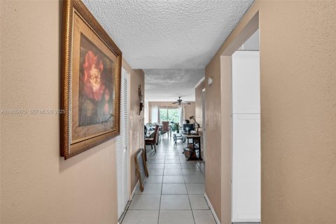 Copropriété à vendre à Lauderhill, Floride: 2 chambres, 111.48 m2 № 2089300 - photo 3