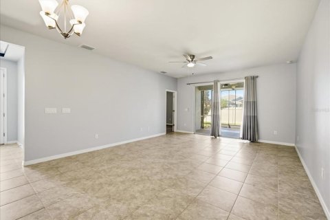 Villa ou maison à vendre à Land O' Lakes, Floride: 3 chambres, 142.33 m2 № 2419873 - photo 8