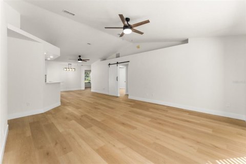 Villa ou maison à vendre à Morriston, Floride: 4 chambres, 202.34 m2 № 2438384 - photo 7