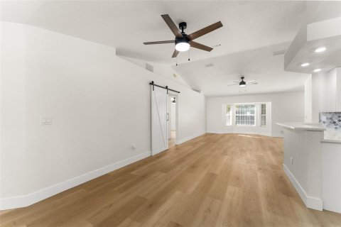 Villa ou maison à vendre à Morriston, Floride: 4 chambres, 202.34 m2 № 2438384 - photo 11