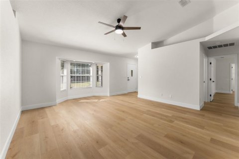 Villa ou maison à vendre à Morriston, Floride: 4 chambres, 202.34 m2 № 2438384 - photo 9