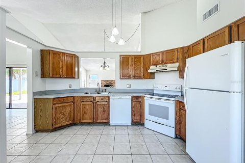 House in Orlando, Florida 3 bedrooms, 150.78 sq.m. № 1856091 - photo 14