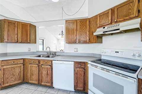 House in Orlando, Florida 3 bedrooms, 150.78 sq.m. № 1856091 - photo 12