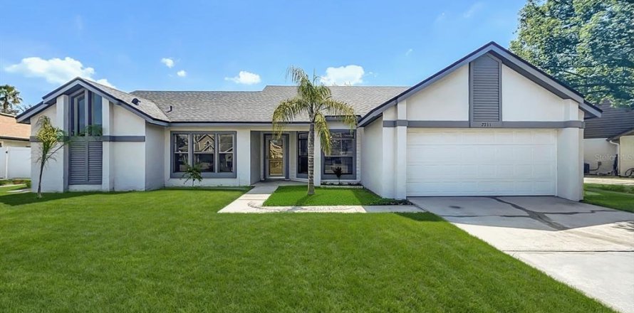 House in Orlando, Florida 3 bedrooms, 150.78 sq.m. № 1856091
