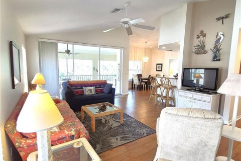 Condo in Port Charlotte, Florida, 2 bedrooms № 2221642 - photo 7