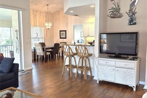 Condo in Port Charlotte, Florida, 2 bedrooms № 2221642 - photo 8