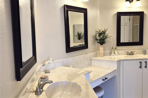 Condo in Port Charlotte, Florida, 2 bedrooms № 2221642 - photo 30