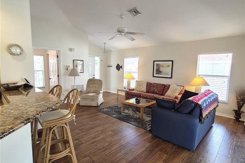 Condo in Port Charlotte, Florida, 2 bedrooms № 2221642 - photo 9