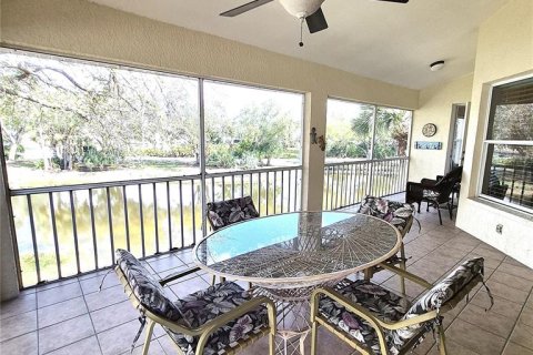 Condo in Port Charlotte, Florida, 2 bedrooms № 2221642 - photo 26