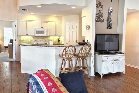 Condo in Port Charlotte, Florida, 2 bedrooms № 2221642 - photo 10