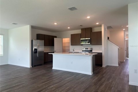 Casa en alquiler en Land O' Lakes, Florida, 4 dormitorios, 214.14 m2 № 1724966 - foto 4