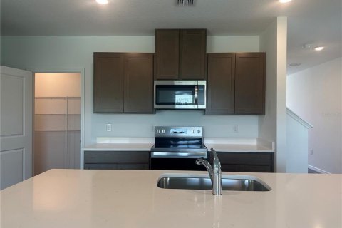 Casa en alquiler en Land O' Lakes, Florida, 4 dormitorios, 214.14 m2 № 1724966 - foto 6