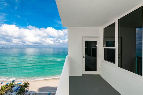 Copropriété à louer à Hollywood, Floride: 1 chambre, 79.9 m2 № 1860983 - photo 7