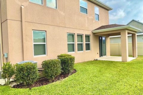 House in Land O' Lakes, Florida 5 bedrooms, 237.83 sq.m. № 2218530 - photo 17